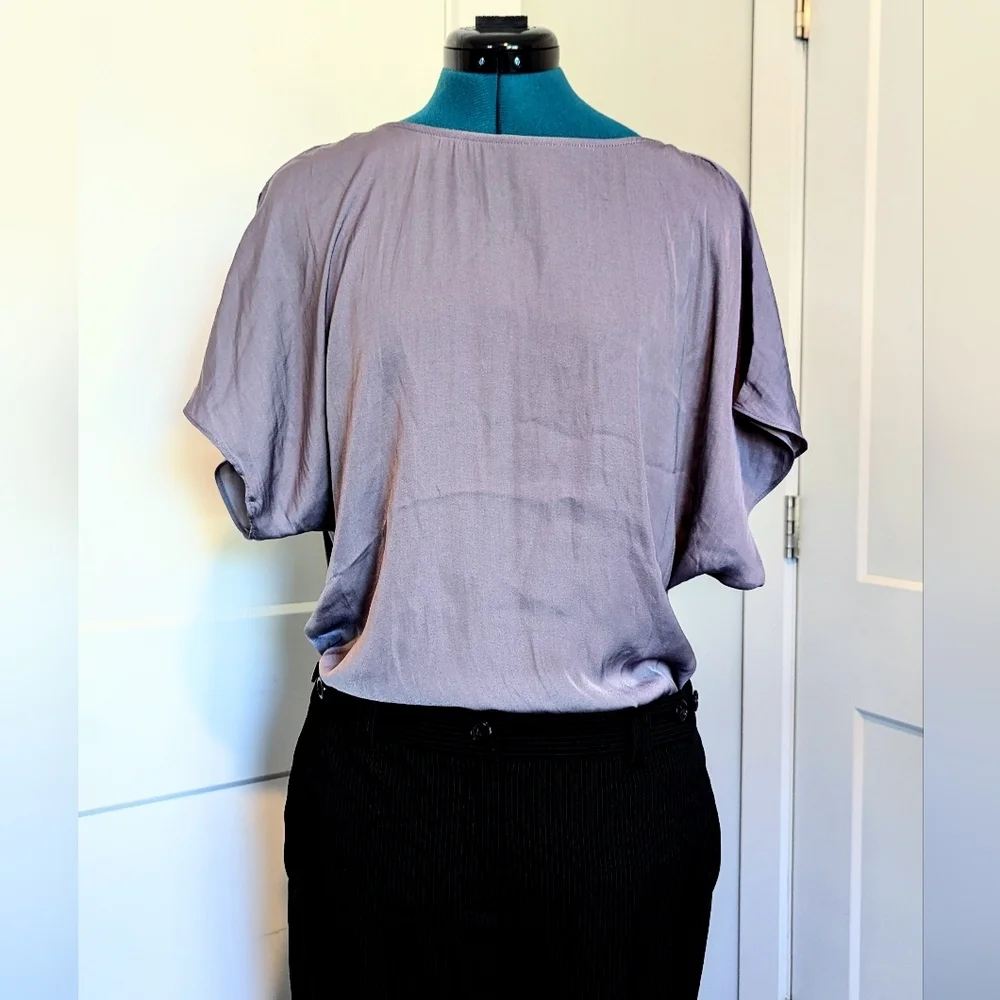 Banana Republic women's blouse Large silky cowl back dolman sleeves purple NWT - Picture 1 of 6